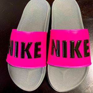 Nike womens slides